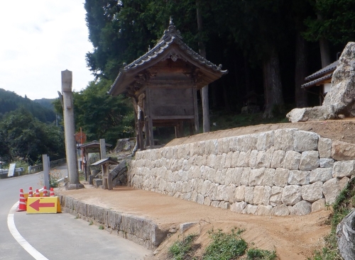 神社の改修工事